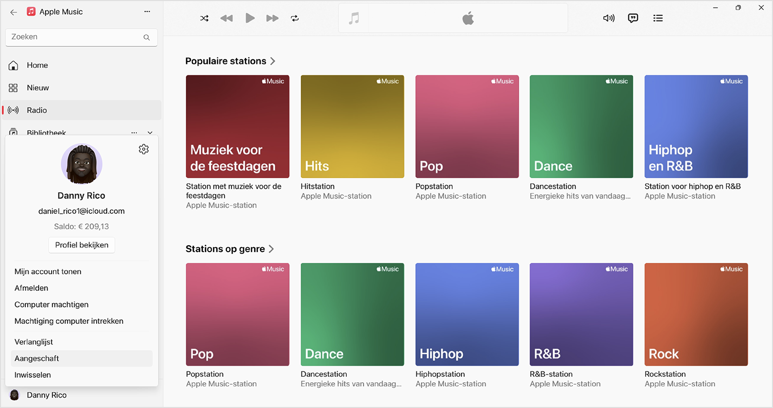 In de Apple Music-app voor Windows staat de Apple Account-naam linksonder en verschijnt het scherm met accountinstellingen wanneer op de naam wordt geklikt.