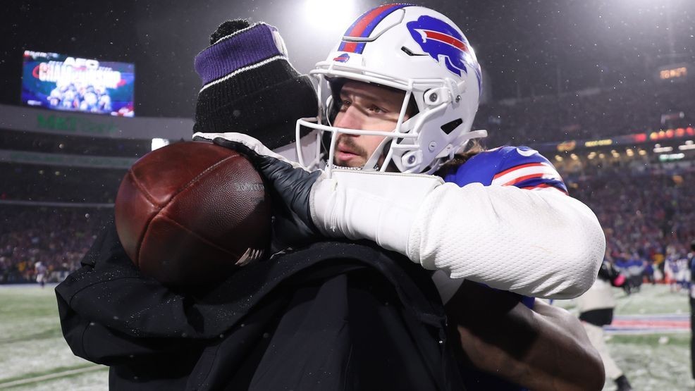 Image for story: Josh Allen scores 2 TDs, Bills force 3 turnovers to beat Ravens and reach AFC title game