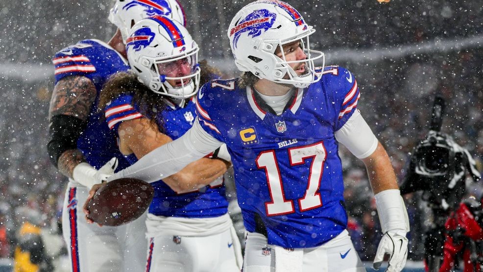 Image for story:  Bills rout 49ers 35-10 in snow, clinch AFC East for fifth consecutive season