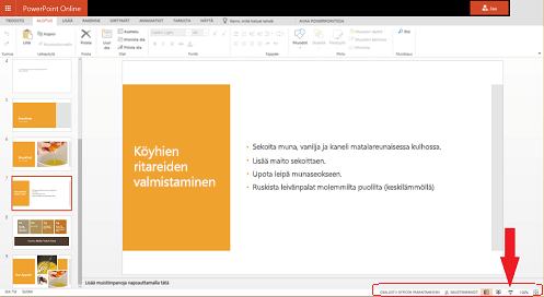 Jos haluat käynnistää diaesityksen valittuna olevasta diasta, valitse Diaesitys-painike selaimen oikeassa alakulmassa.