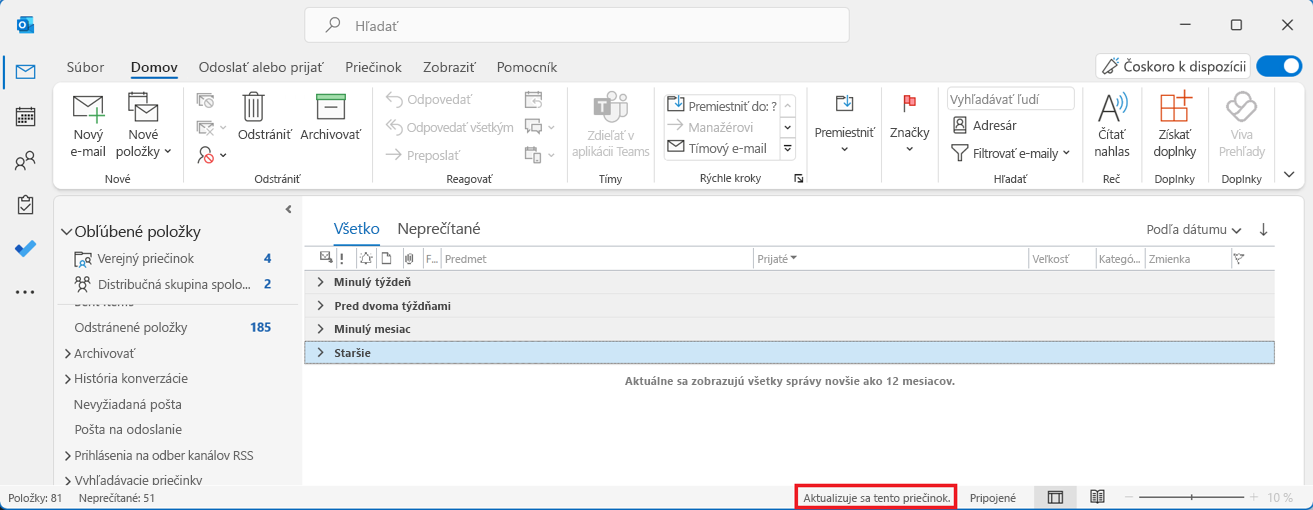 Zdieľaná poštová schránka Outlooku s hlásením aktualizuje sa tento priečinok v červenom obdĺžniku
