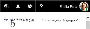 Captura de ecrã a mostrar o botão Seguir num site do SharePoint.