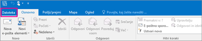 Tako je videti trak v programu Outlook 2016.