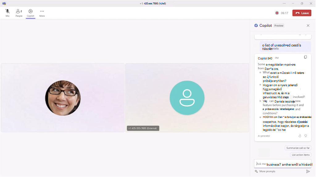 Kép a Copilotról, amely pstn-hívás közben van engedélyezve a Teamsben