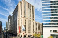 Hilton Garden Inn Chicago Downtown/Magnificent Mile Hotels near Sheridan