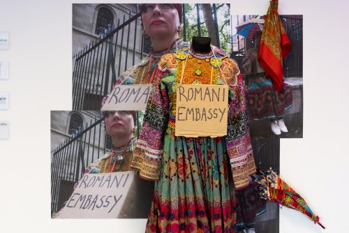 Delaine Le Bas: Romani Embassy