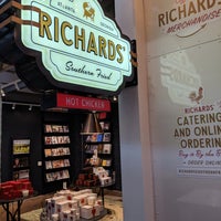 Снимок сделан в Richard&amp;#39;s Southern Fried пользователем jbrotherlove 11/5/2017