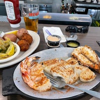 Photo taken at Hull&amp;#39;s Seafood Kitchen by David R. on 7/30/2022