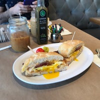 Photo taken at Simplethings Sandwich &amp;amp; Pie Shop by Jonathan B. on 1/7/2018