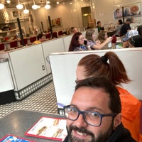 Photo taken at Johnny Rockets by Luís Fernando M. on 10/12/2022