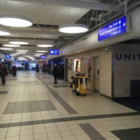 Foto scattata a Aeroporto Internazionale Lambert-St. Louis (STL) da Michael Steven W. il 1/25/2017