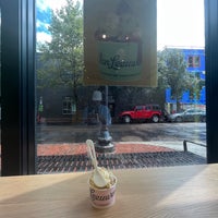 Photo taken at Van Leeuwen Ice Cream by • on 8/15/2023