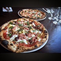 Photo prise au Basil Brick Oven Pizza par Basil Brick Oven Pizza le3/5/2016