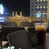 Foto diambil di Starbucks oleh M🇰🇼 pada 4/11/2024