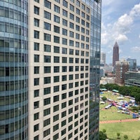 Photo taken at Omni Atlanta Hotel at CNN Center by Lola on 6/16/2023