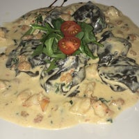 Photo taken at Ristorante Pizzeria La Lanterna by ARthur B. on 10/15/2018