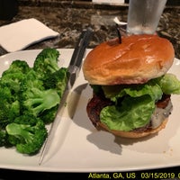 Photo taken at LongHorn Steakhouse by J Scott O. on 3/15/2019