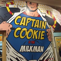 Photo taken at Captain Cookie and the Milkman by Isa L. on 11/12/2015