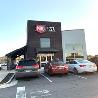 Photo taken at Mod Pizza by SooFab on 7/24/2019