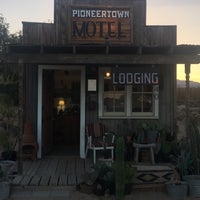 Photo taken at Pioneertown Motel by Yogita M. on 9/10/2016