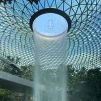 Foto scattata a Jewel Changi Airport da Leila il 12/14/2024