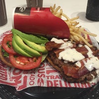 Foto scattata a Smashburger da Vinay il 10/9/2015