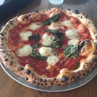 Photo taken at Double Zero Napoletana by Eric D. on 10/16/2015