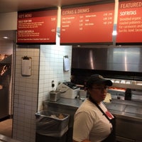 7/3/2016 tarihinde David F.ziyaretçi tarafından Chipotle Mexican Grill'de çekilen fotoğraf