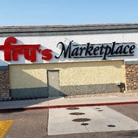 Photo prise au Fry&amp;#39;s Marketplace par Brian A. le9/9/2021