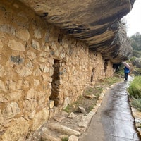 Foto diambil di Walnut Canyon National Monument oleh Zeb P. pada 9/27/2021