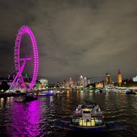 Photo taken at Hungerford &amp;amp; Golden Jubilee Bridges by Vic on 10/26/2024