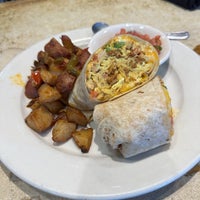 Foto tomada en Busboys and Poets  por Andrew F. el 8/27/2024