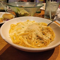 Photo taken at Olive Garden by Chad M. on 12/22/2021