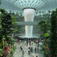 Foto scattata a Jewel Changi Airport da Fahad il 9/7/2019