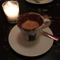 Снимок сделан в Café Bonaparte пользователем Abdulaziz 3/17/2018