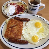 Photo taken at IHOP by Roman M. on 8/20/2015