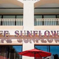 Das Foto wurde bei Cafe Sunflower Buckhead von Cafe Sunflower Buckhead am 10/6/2017 aufgenommen