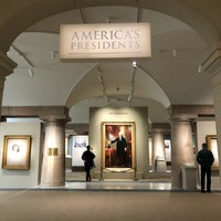 Das Foto wurde bei National Portrait Gallery von Jessica/정민 L. am 12/2/2017 aufgenommen