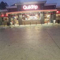 Foto diambil di QuikTrip oleh Giovanni A. pada 12/21/2018