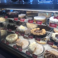 Photo taken at The Cheesecake Factory by Yuksel T. on 5/8/2018