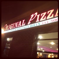 Photo prise au Original Pizza par Bliss le7/18/2012