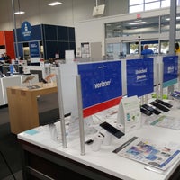 Photo prise au Best Buy par Sunny S. le10/30/2018