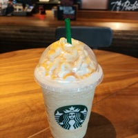 Foto scattata a Starbucks da Sunny S. il 5/27/2018