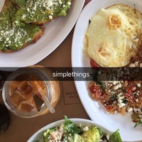 Photo taken at Simplethings Sandwich &amp;amp; Pie Shop by Melissa T. on 5/15/2016