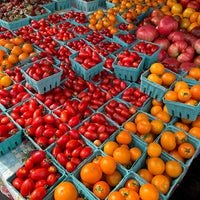 Photo taken at Dupont Circle FRESHFARM Market by Tayo on 6/2/2024