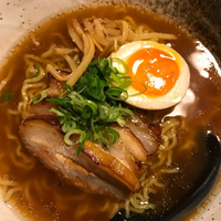 Foto diambil di Momo Ramen oleh Zaïd J. pada 2/6/2018