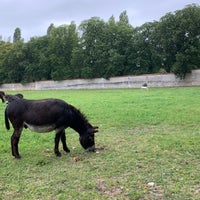 Photo taken at Jardins du Château de Chenonceau by Li L. on 6/27/2020