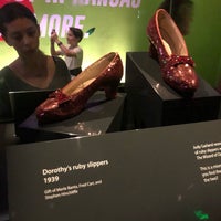 Снимок сделан в Ruby Slippers пользователем Kaley I. 10/12/2019