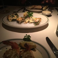 Foto tirada no(a) Joe&amp;#39;s Seafood, Prime Steak &amp;amp; Stone Crab por Mikey B. em 5/30/2015