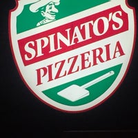 Снимок сделан в Spinato&amp;#39;s Pizzeria пользователем Will G. 9/18/2017